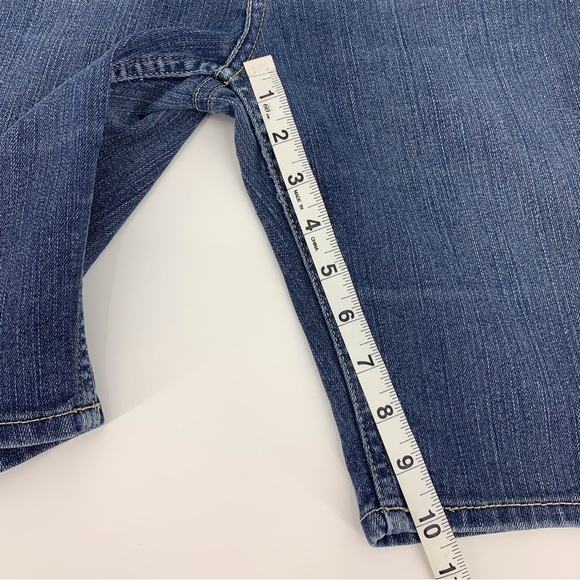 Levi's Girl's Faded Blue Denim Shorts with Embroidered Rainbow Back Pockets, 16 - Picture 13 of 16